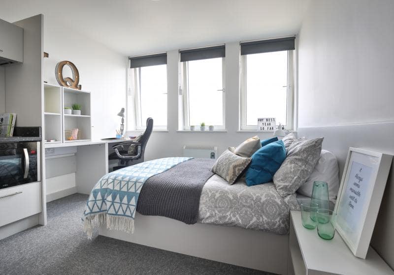 Iq Newland Bronze Plus Bedroom (11 Of 61) 8 Min